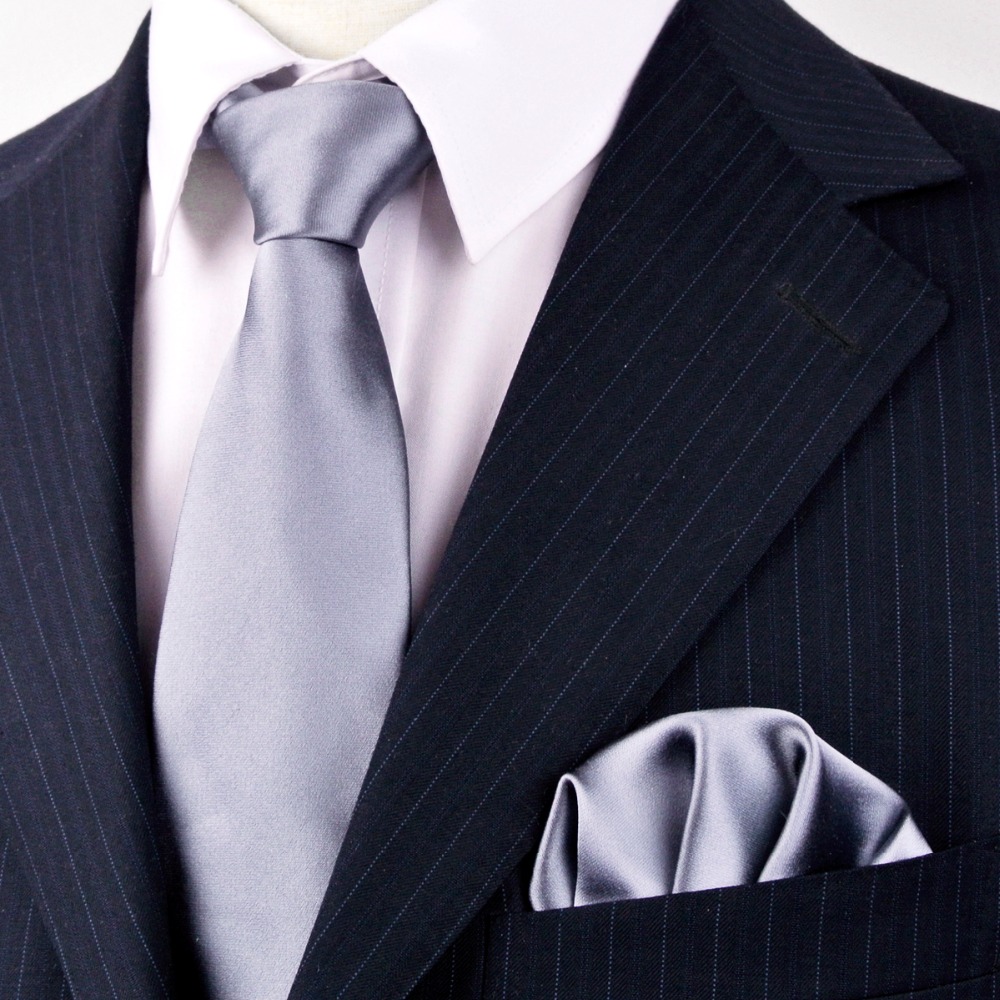 Mehrfarbige bunte Charaktermus – Skinny Tie Men Bewertung und Preis